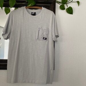 Men’s Nike sportswear Tee